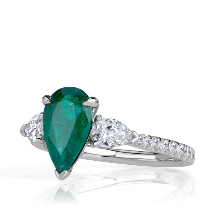 1.99ct Pear Shaped Green Emerald and Lab Lab Diamond Engagement Ring